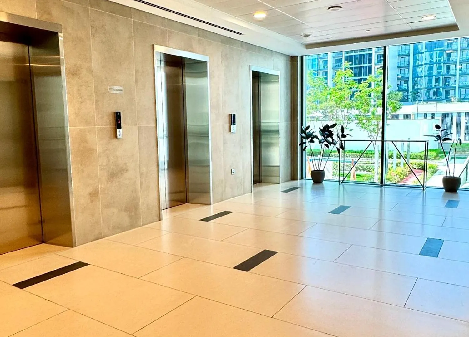 Apartment Modern And Spacious Studio Near Burj Khalifa Dubai