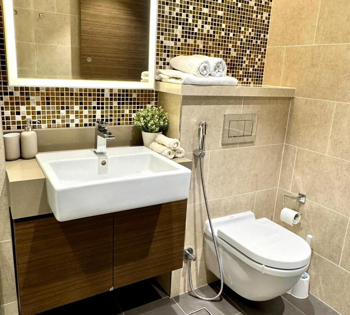 Apartment Modern And Spacious Studio Near Burj Khalifa Dubai