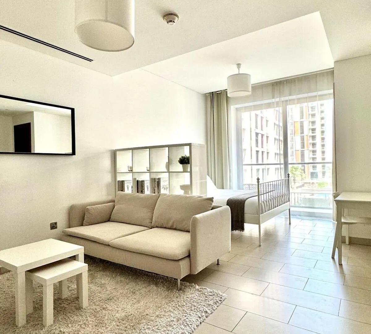 Modern And Spacious Studio Near Burj Khalifa Dubai Apartment
